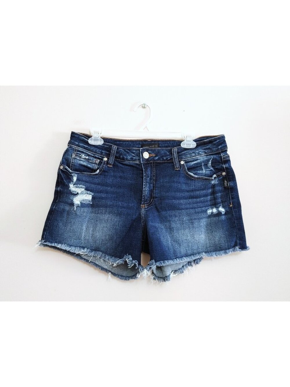 Silver Suki Mid Rise Denim Shorts Womens 31 Blue Jean shorts Stretch Distressed